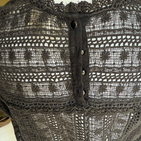 Sezane Black Ruffled Fitted Blouse - Picture 5 of 8